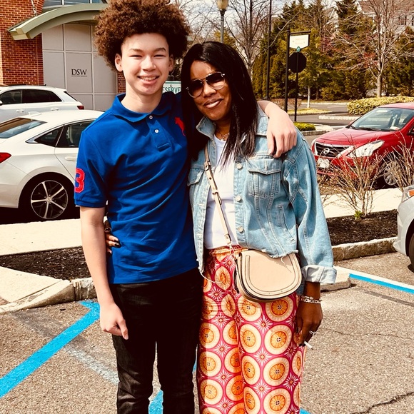 Meet Hillary and my favorite people in the world. - Picture 2 of 12